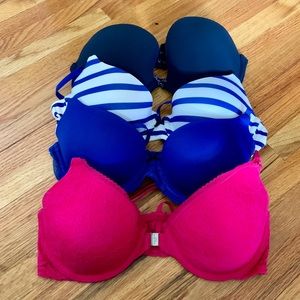 Gilly Hicks bra bundle